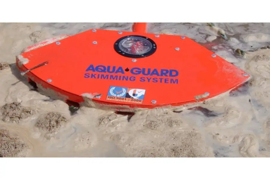 oil skimmers and pumps,spill recovery equipment